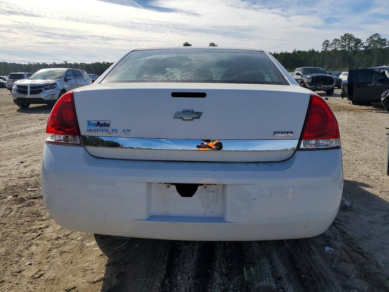 2011 CHEVROLET IMPALA LT photo 6