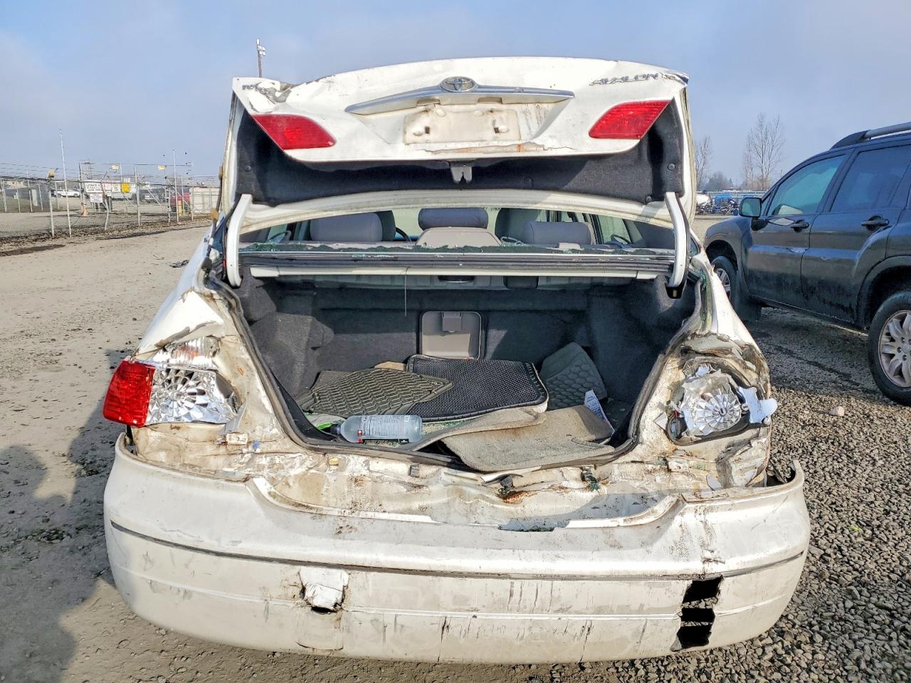 2003 TOYOTA AVALON XLS photo 6