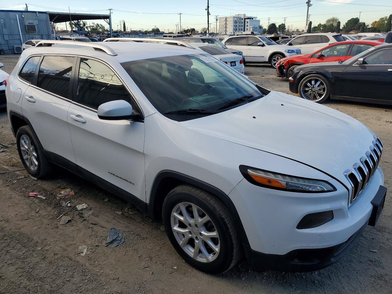 2015 JEEP CHEROKEE LATITUDE photo 4