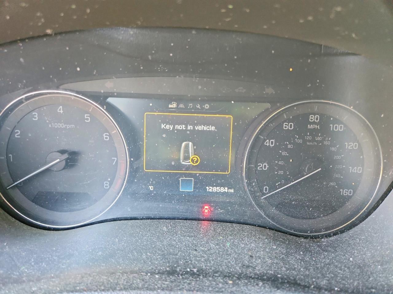 2015 HYUNDAI GENESIS 3.8L photo 17