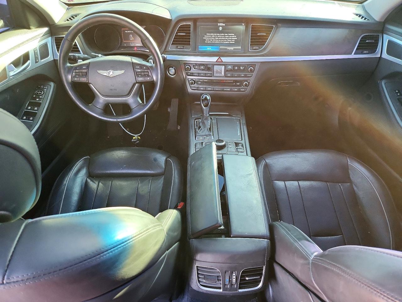 2015 HYUNDAI GENESIS 3.8L photo 15