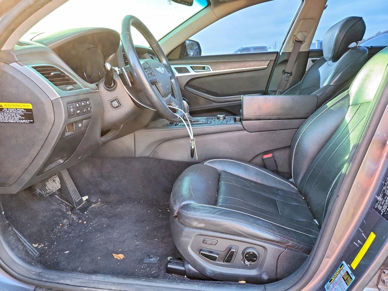 2015 HYUNDAI GENESIS 3.8L photo 13