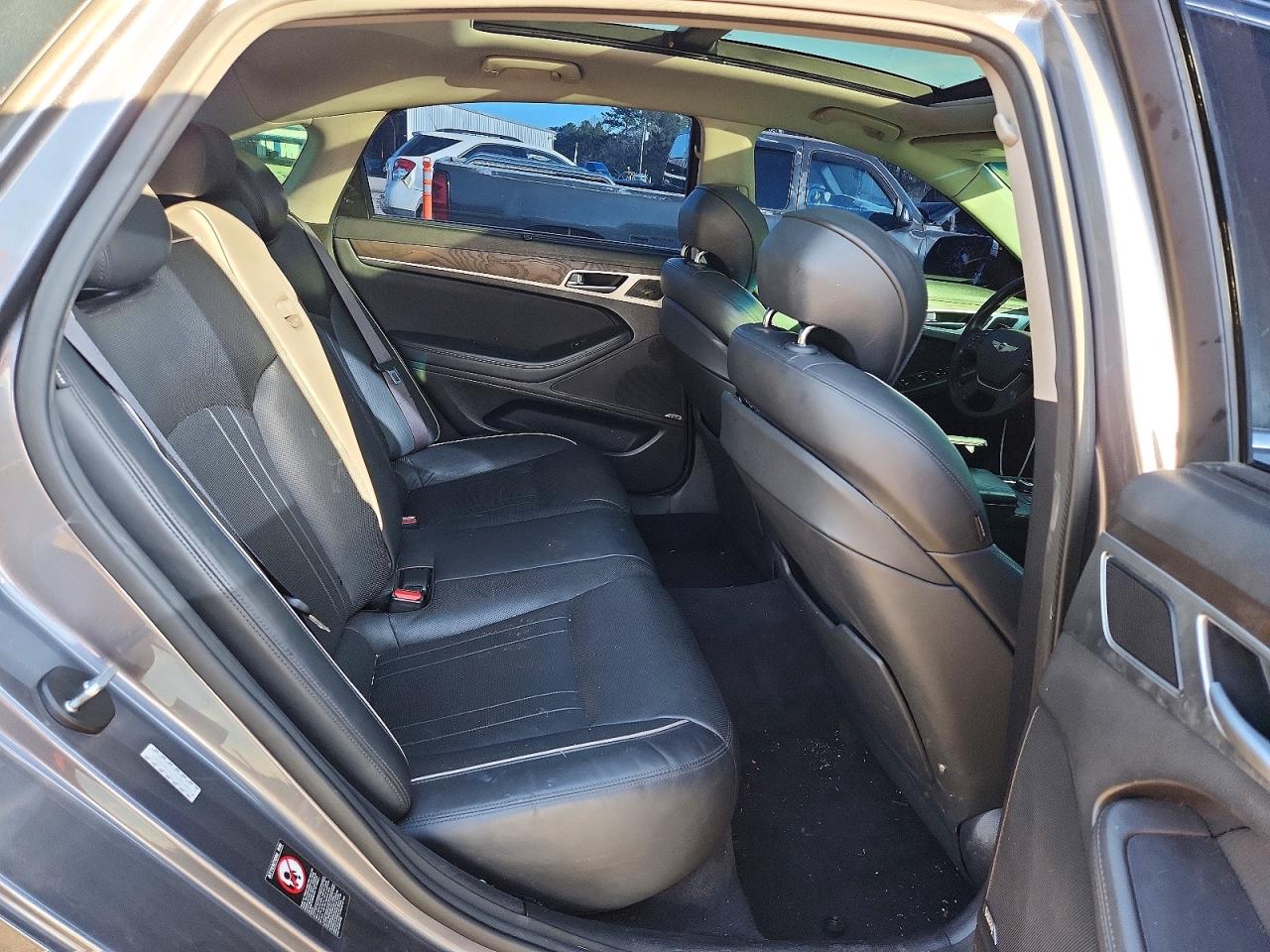 2015 HYUNDAI GENESIS 3.8L photo 19