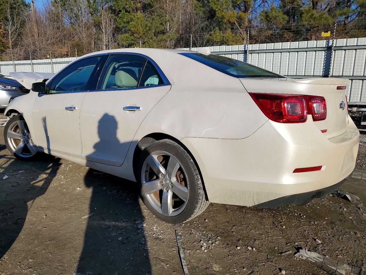 2014 CHEVROLET MALIBU LTZ photo 2
