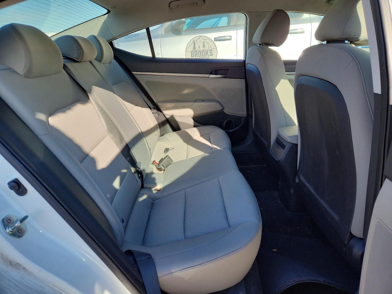 2017 HYUNDAI ELANTRA SE photo 10