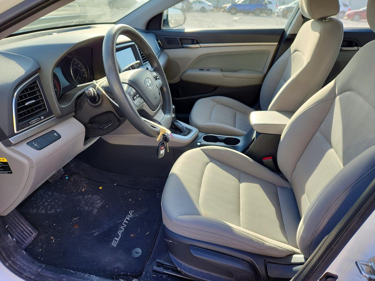 2017 HYUNDAI ELANTRA SE photo 7