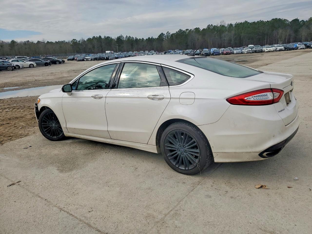 2016 FORD FUSION SE photo 2