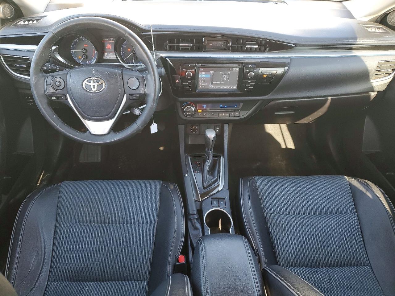 2015 TOYOTA COROLLA L photo 15