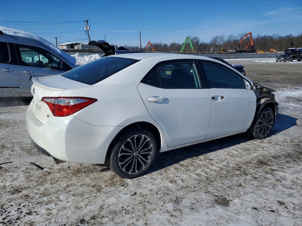 2015 TOYOTA COROLLA L photo 5