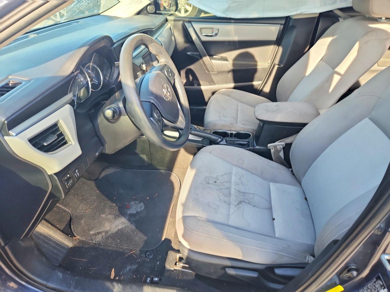 2016 TOYOTA COROLLA LE photo 19