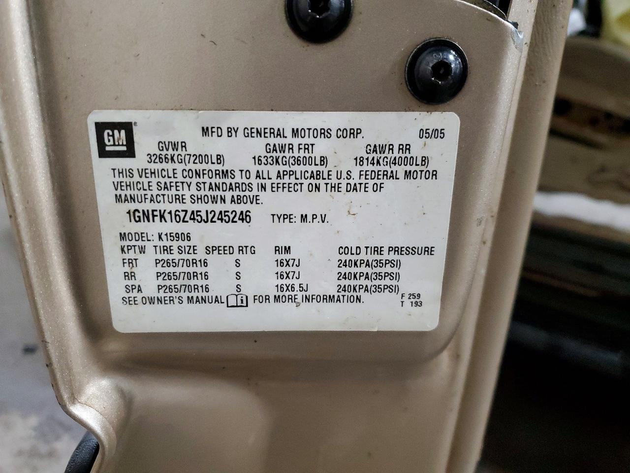 2005 CHEVROLET SUBURBAN K1500 photo 25