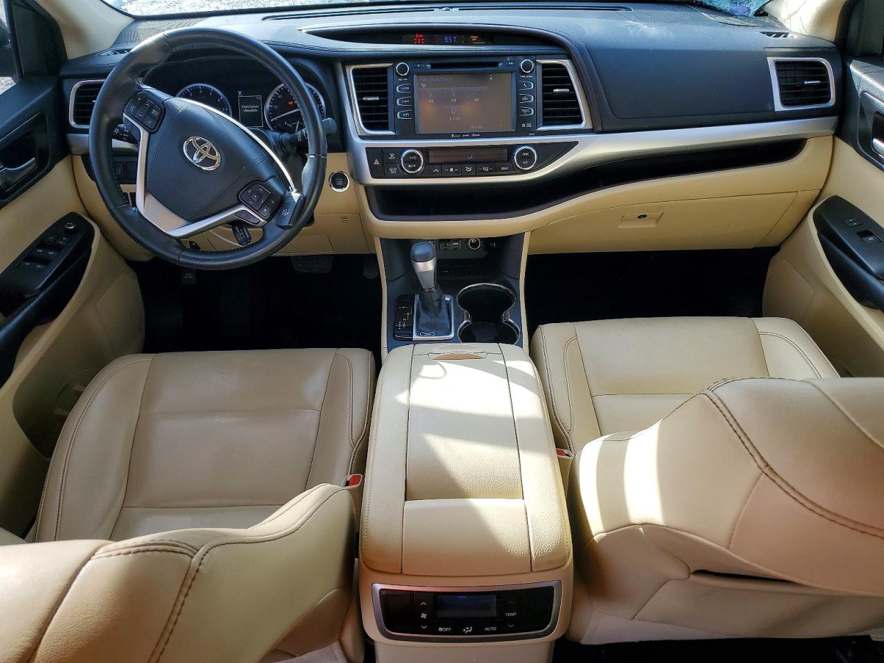 2019 TOYOTA HIGHLANDER XLE photo 15