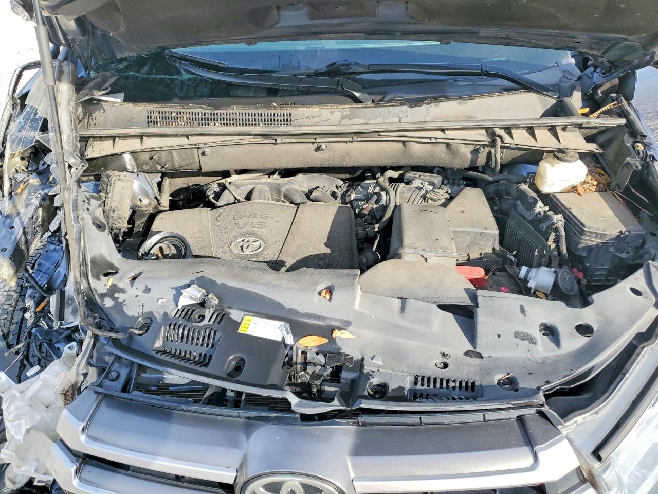 2019 TOYOTA HIGHLANDER XLE photo 23