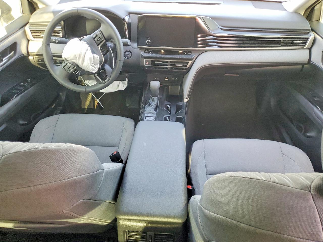 2025 TOYOTA CAMRY XSE photo 15