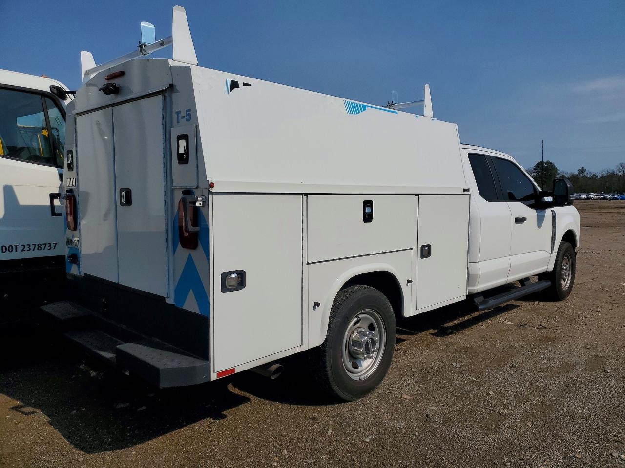 2023 FORD F350 SUPER DUTY photo 5