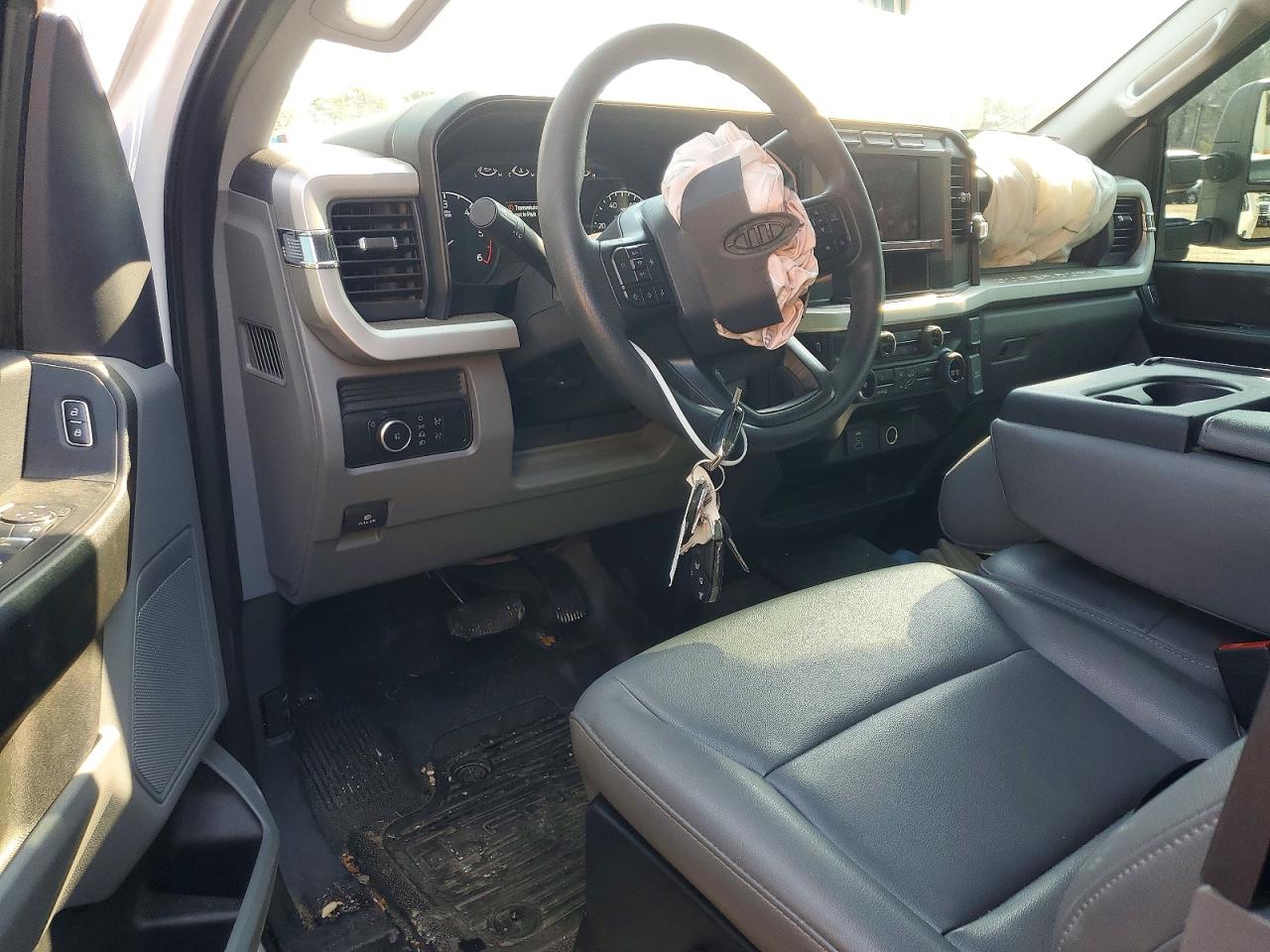 2023 FORD F350 SUPER DUTY photo 15