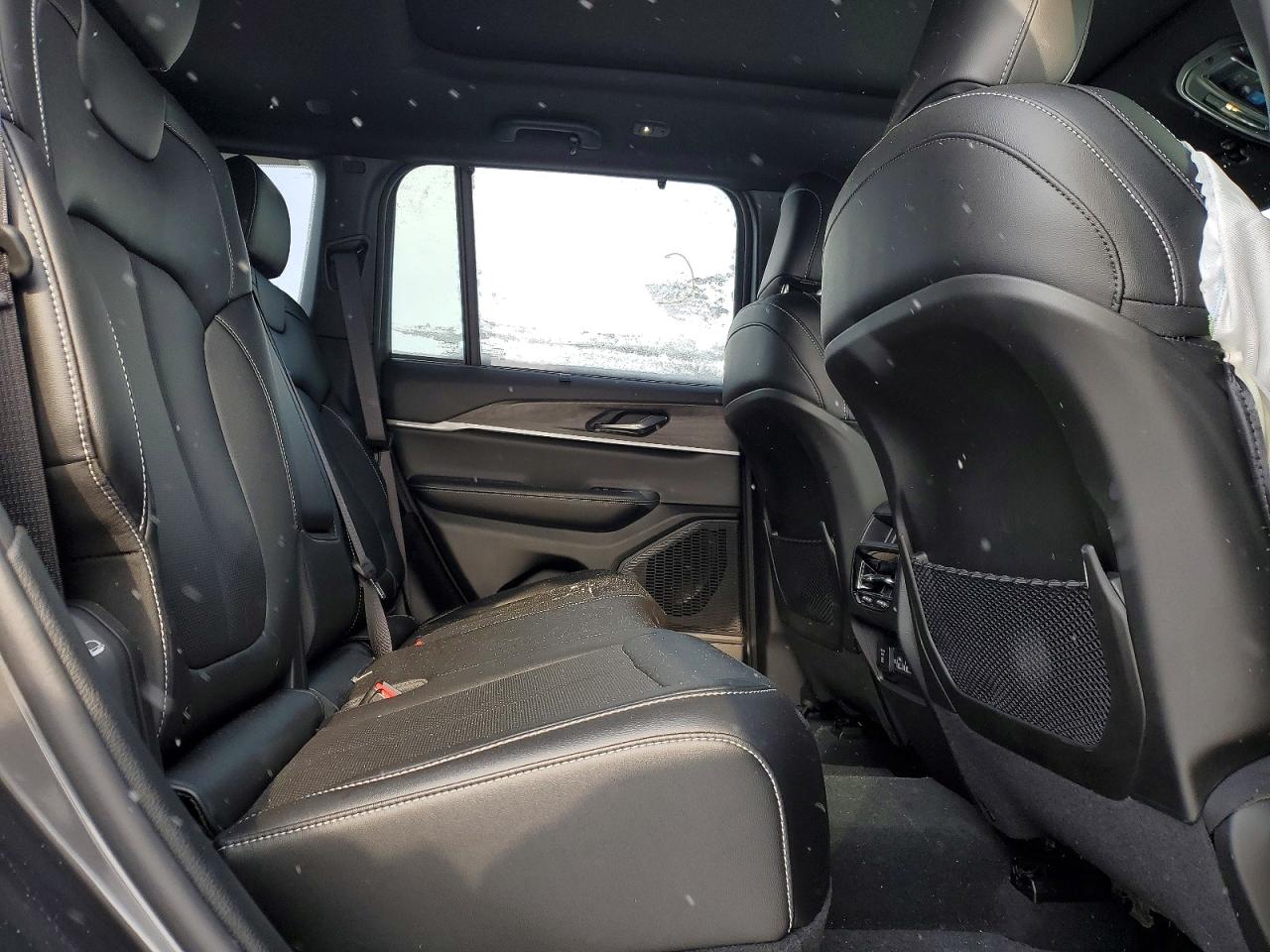2024 JEEP GRAND CHEROKEE LIMITED photo 11