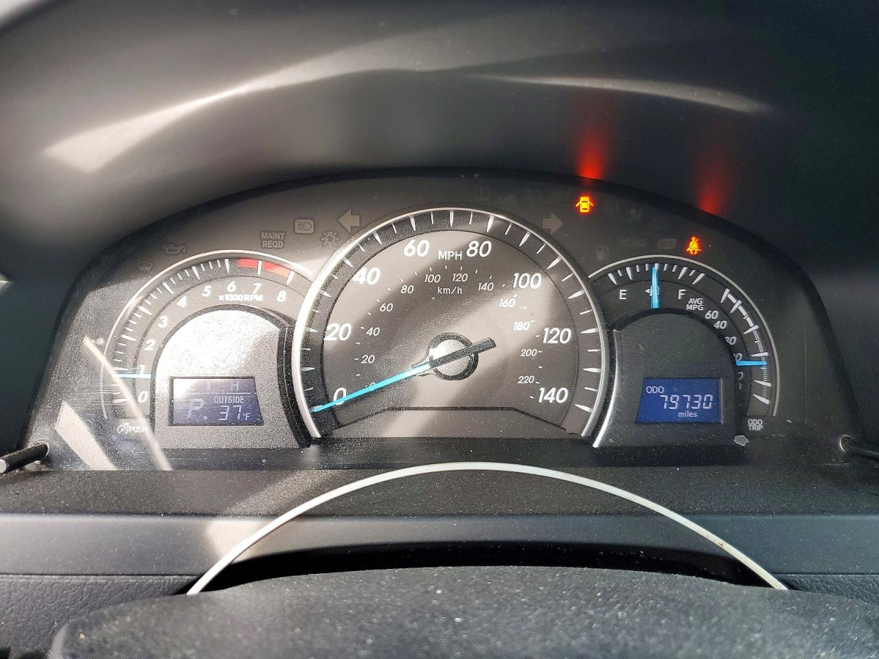 2015 TOYOTA CAMRY LE photo 25