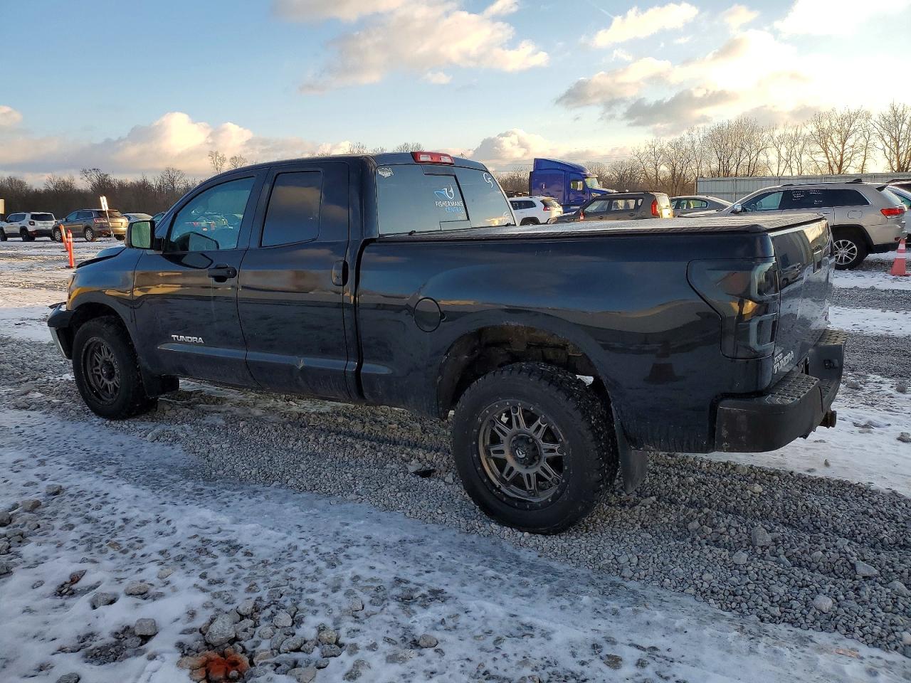 2011 TOYOTA TUNDRA DOUBLE CAB SR5 photo 4