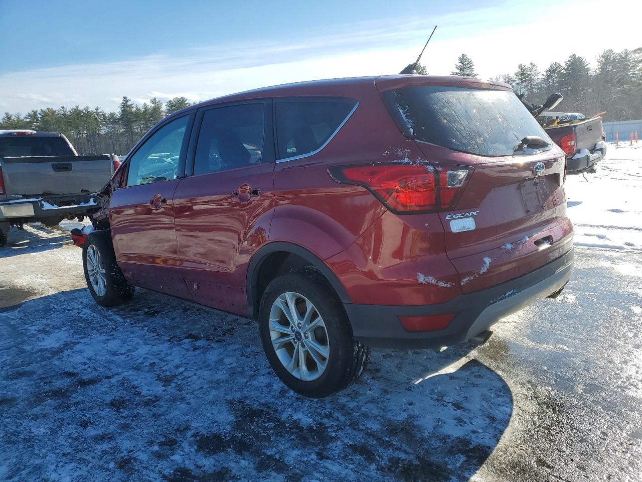 2019 FORD ESCAPE SE photo 4