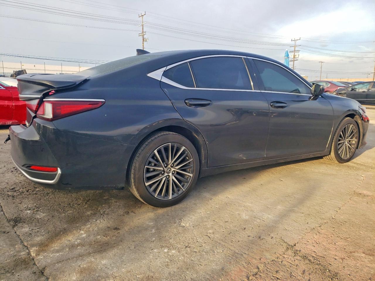 2024 LEXUS ES 300H BASE photo 5