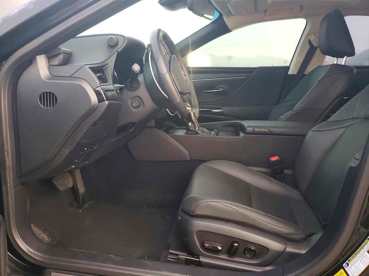 2024 LEXUS ES 300H BASE photo 13