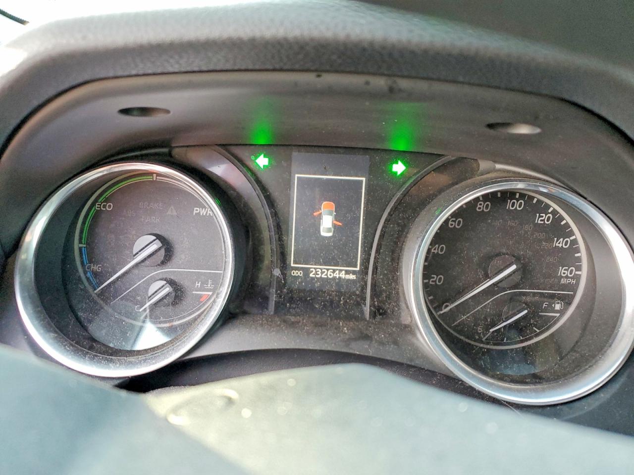 2019 TOYOTA CAMRY LE photo 17