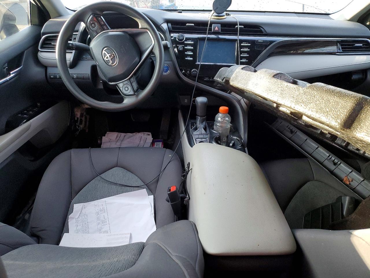 2019 TOYOTA CAMRY LE photo 15