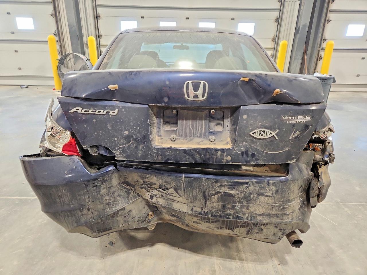 2009 HONDA ACCORD LX photo 6