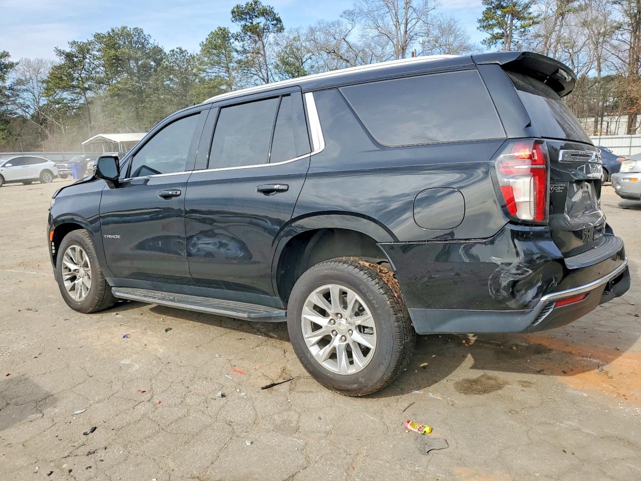 2022 CHEVROLET TAHOE C1500 LT photo 2