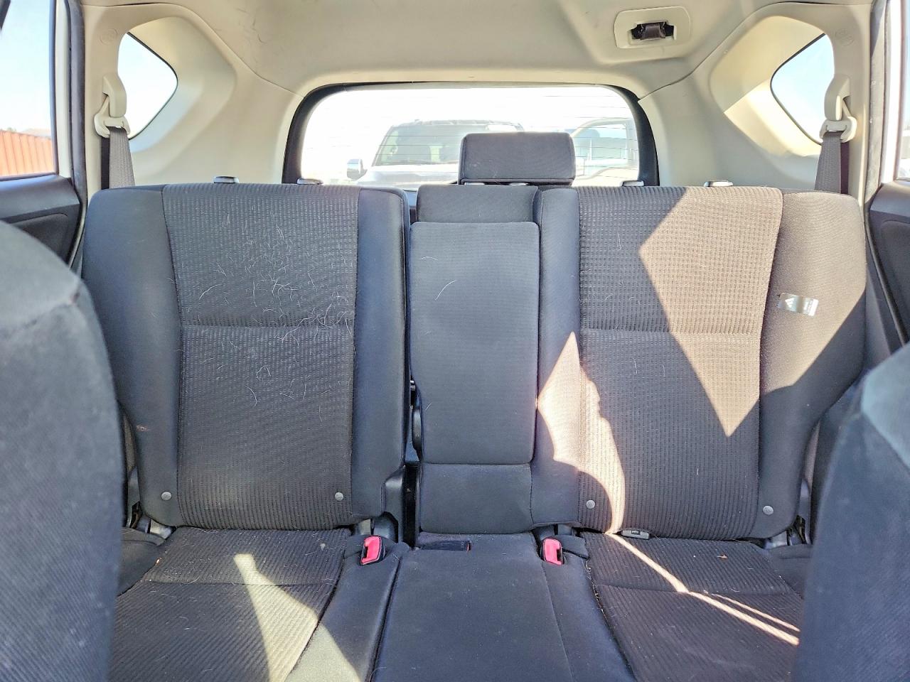2014 TOYOTA RAV4 LE photo 28