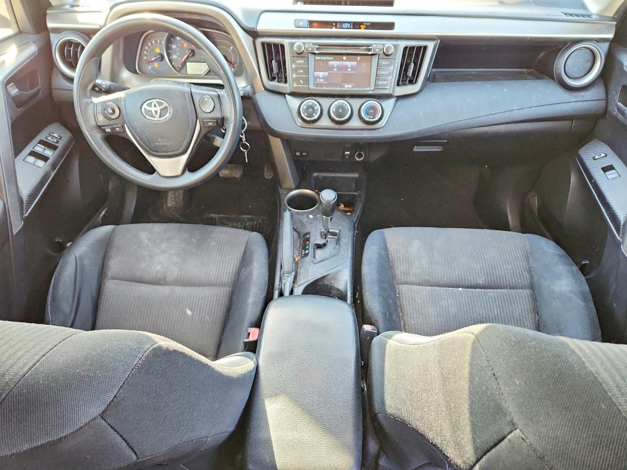 2014 TOYOTA RAV4 LE photo 22