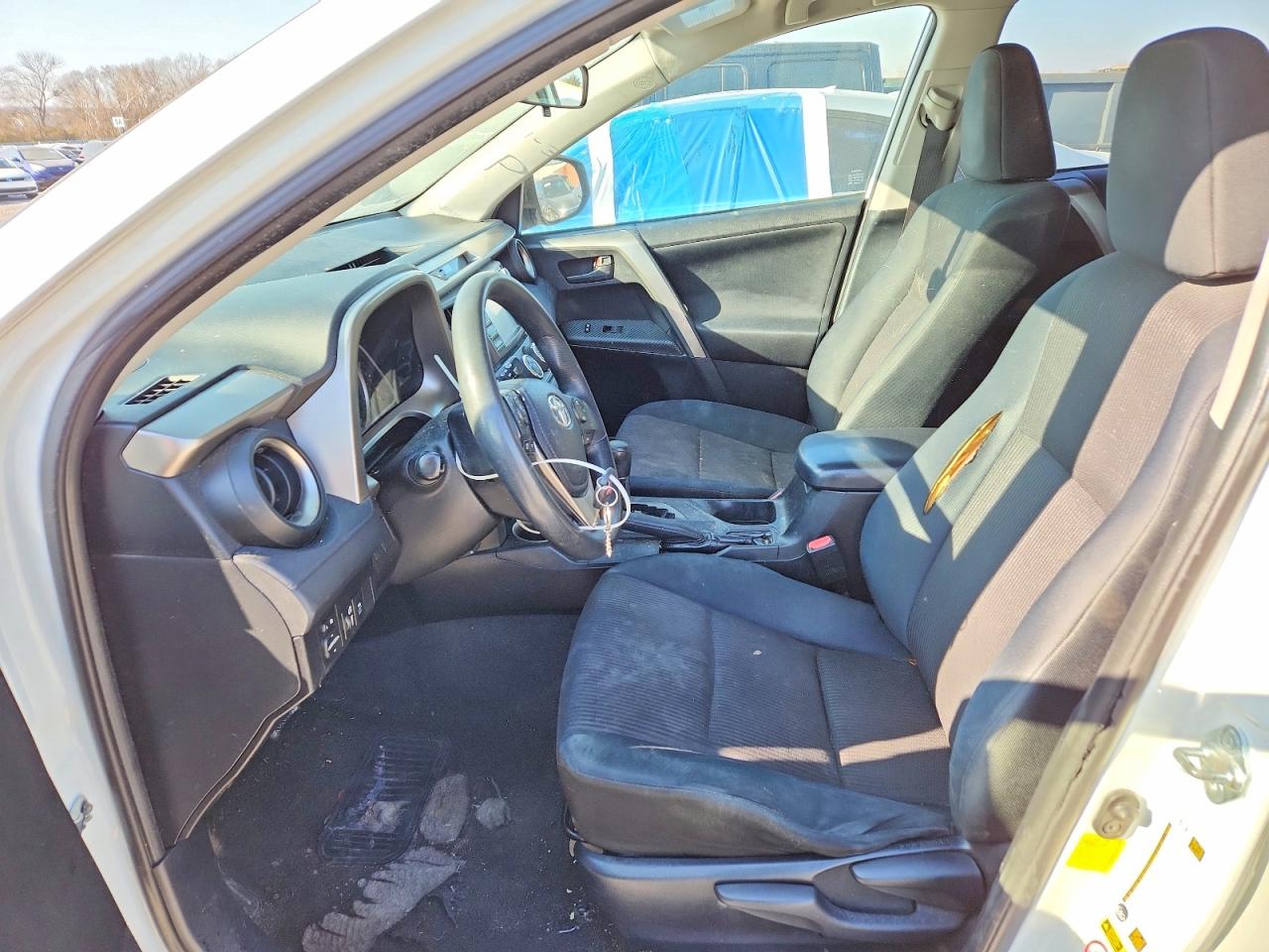 2014 TOYOTA RAV4 LE photo 19