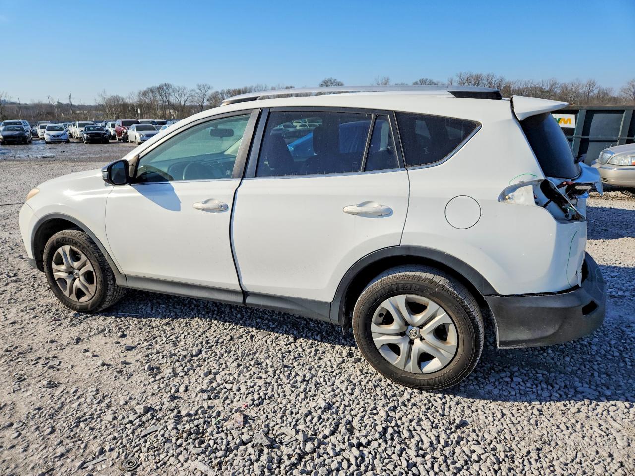 2014 TOYOTA RAV4 LE photo 4