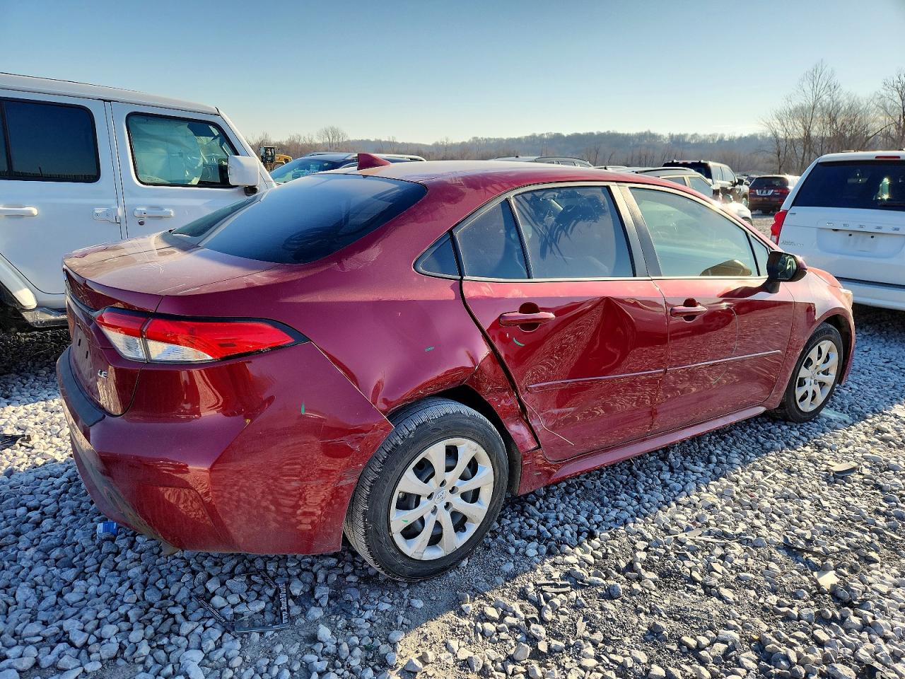 2022 TOYOTA COROLLA LE photo 3