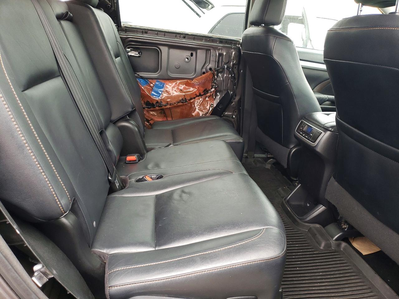 2016 TOYOTA HIGHLANDER XLE photo 11