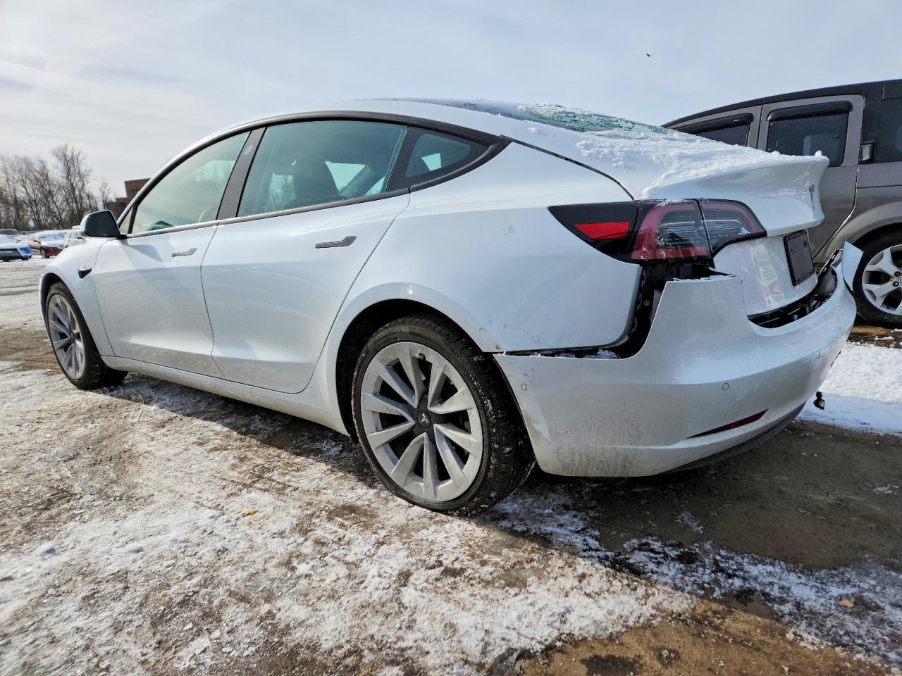 2022 TESLA MODEL 3 photo 3