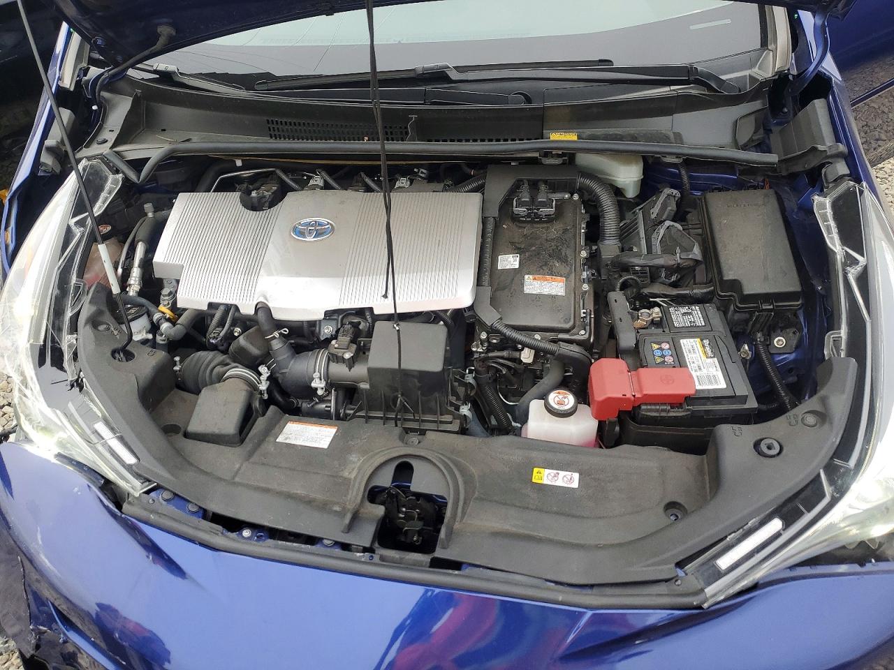2017 TOYOTA PRIUS photo 11