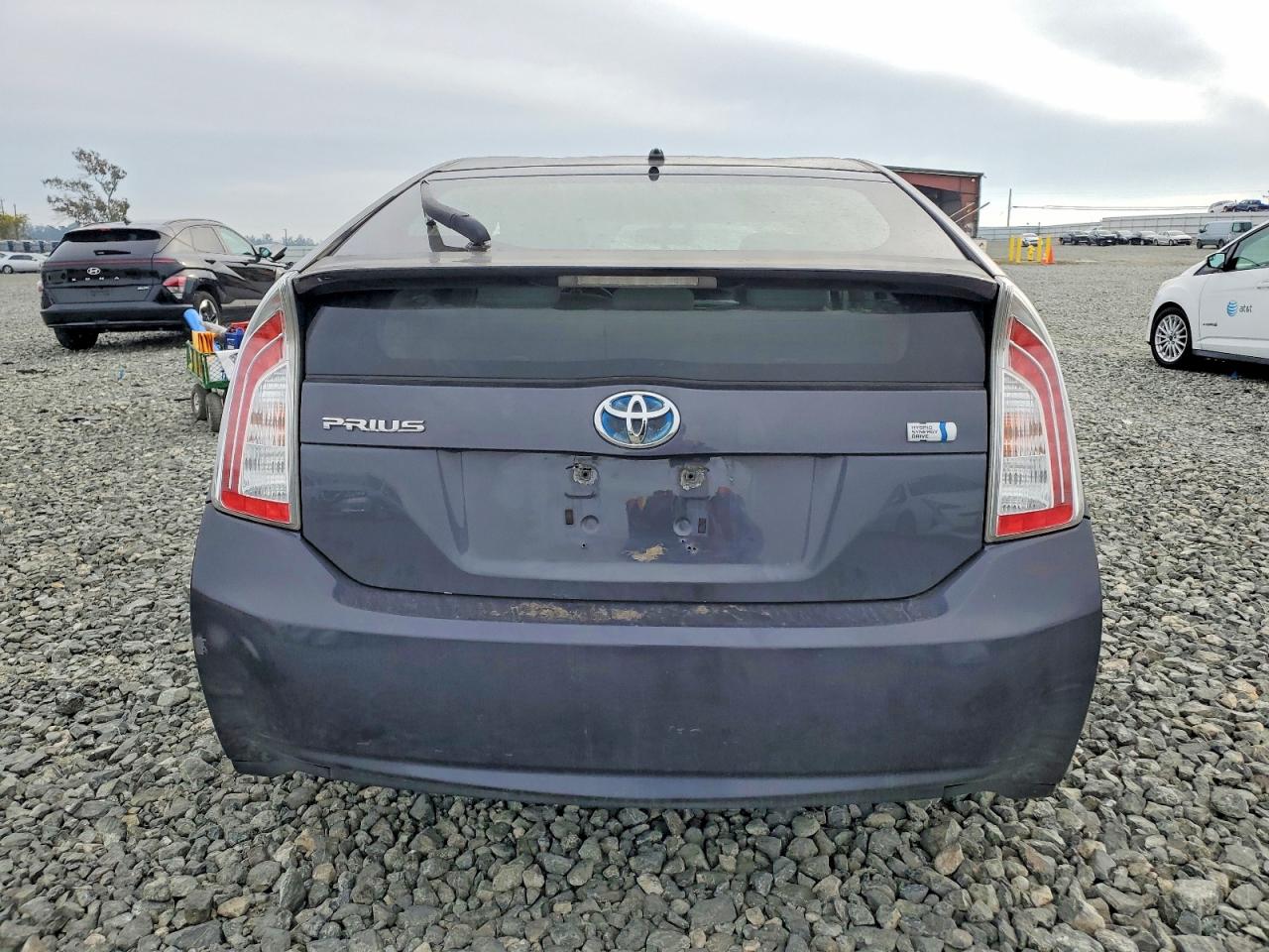 2012 TOYOTA PRIUS photo 11
