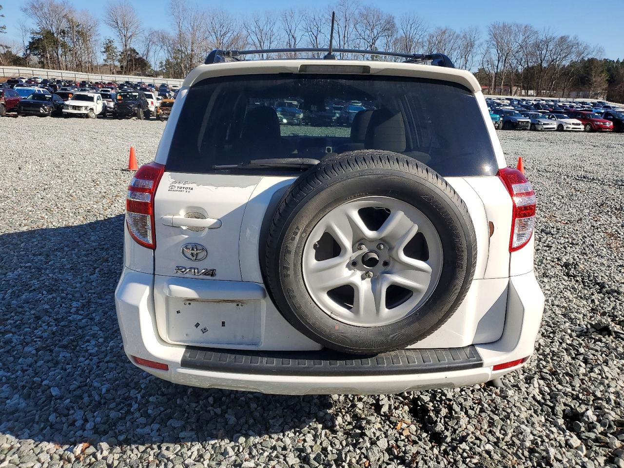2012 TOYOTA RAV4 BASE photo 6