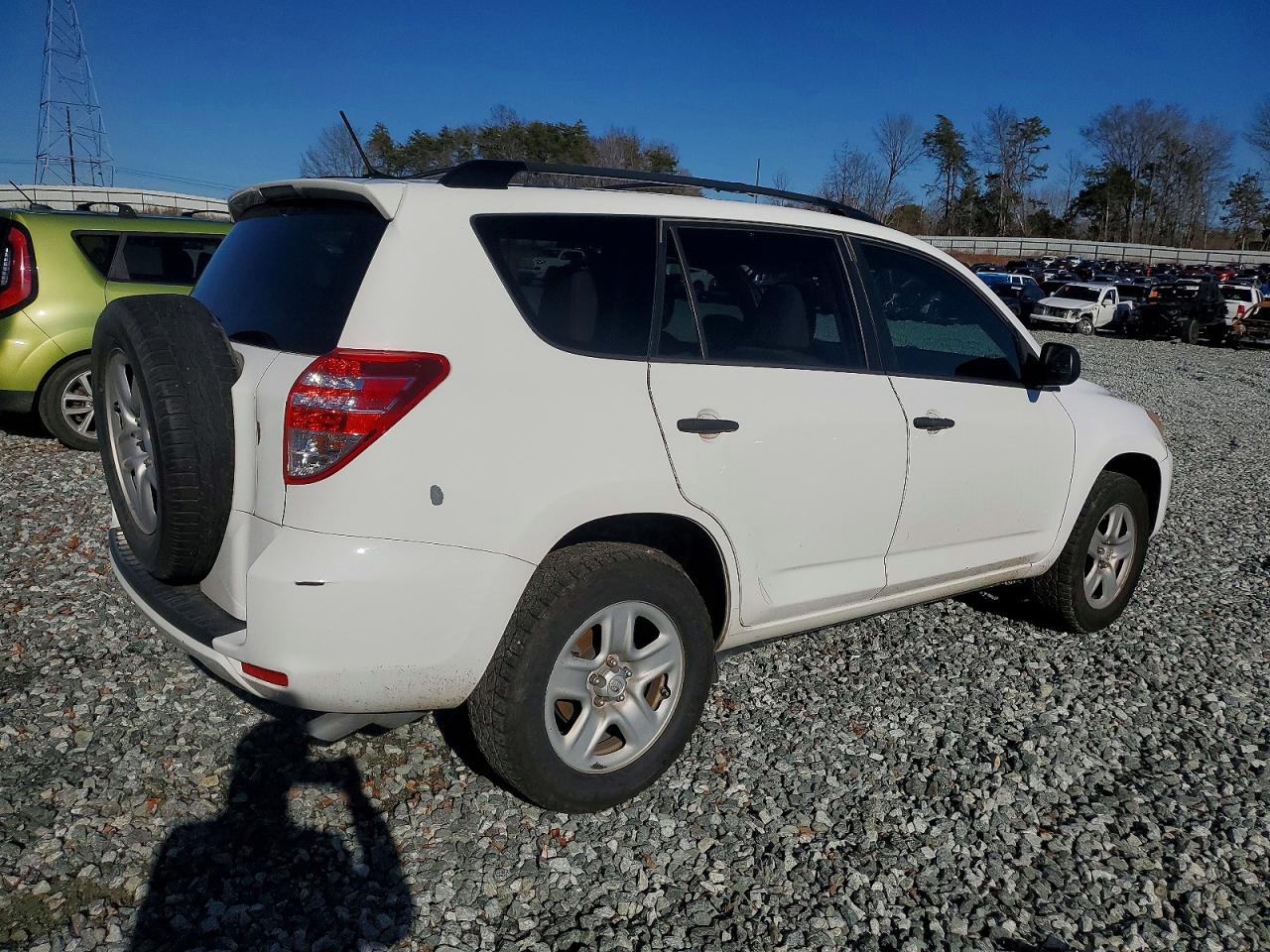 2012 TOYOTA RAV4 BASE photo 3
