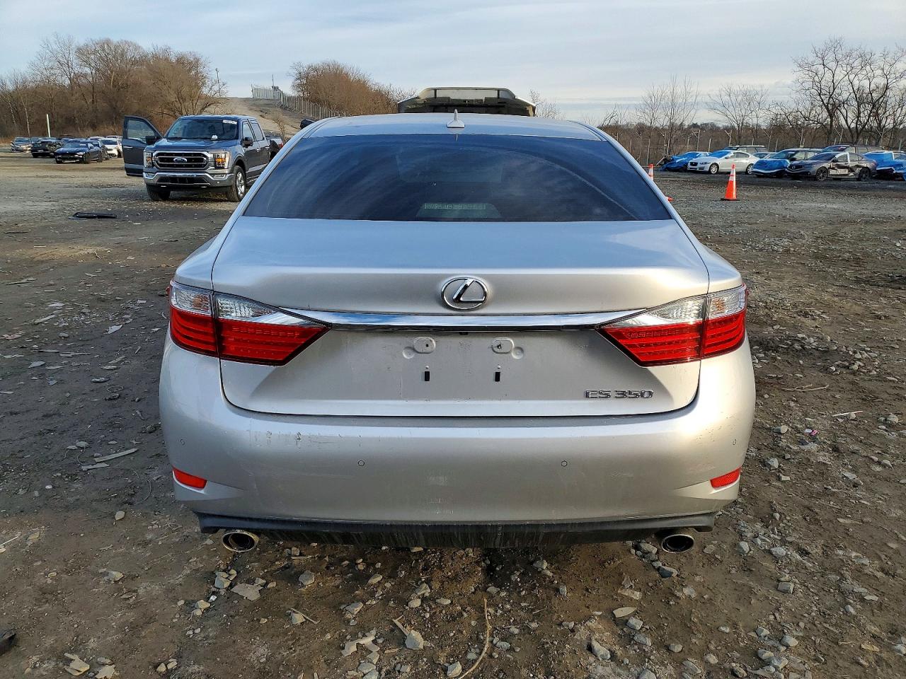 2013 LEXUS ES 350 photo 11