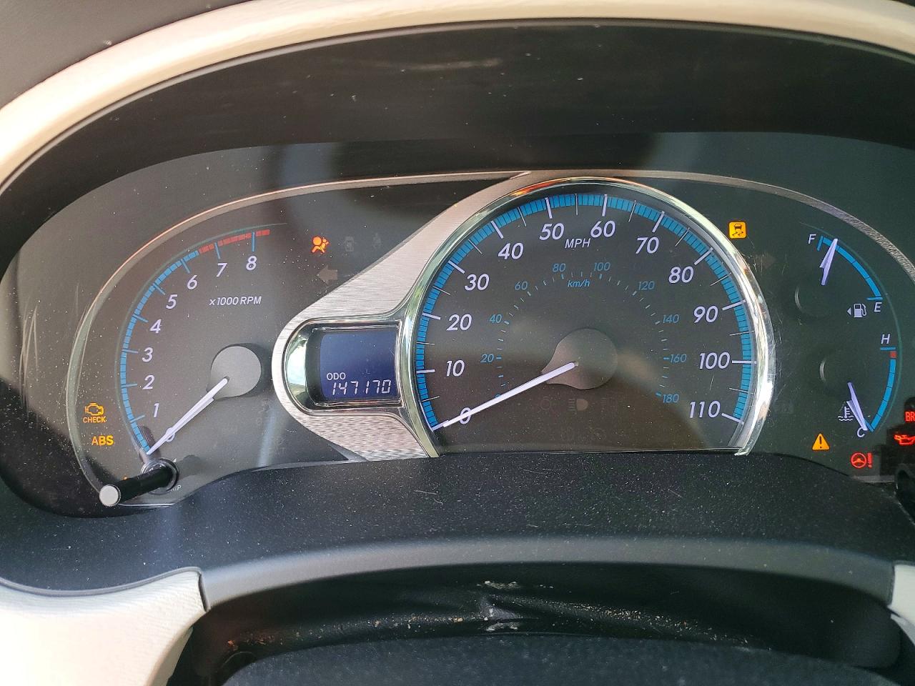 2014 TOYOTA SIENNA XLE photo 9