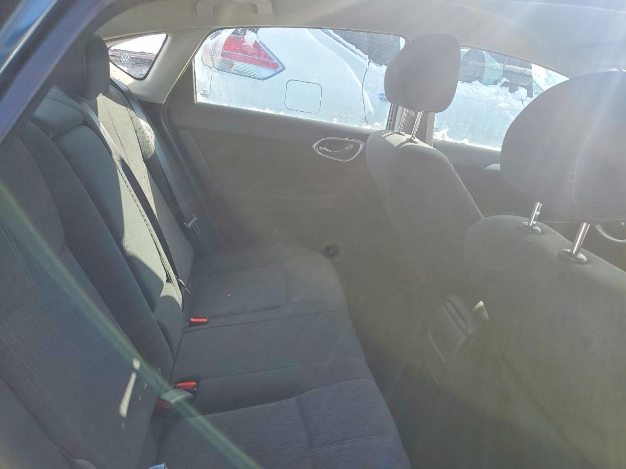 2015 NISSAN SENTRA photo 28