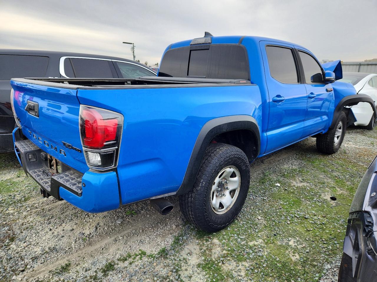 2019 TOYOTA TACOMA DOUBLE CAB photo 3