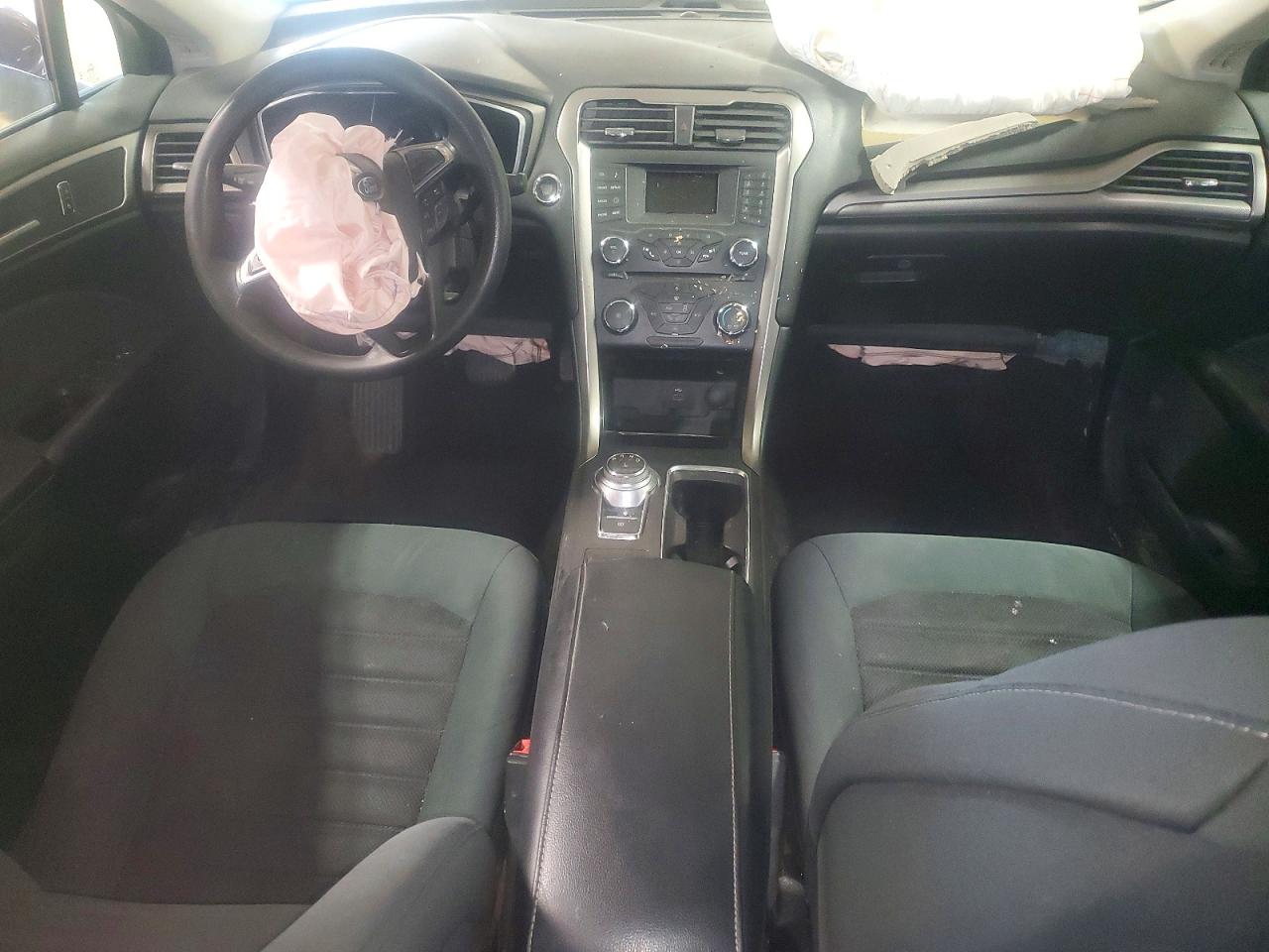 2017 FORD FUSION SE photo 8
