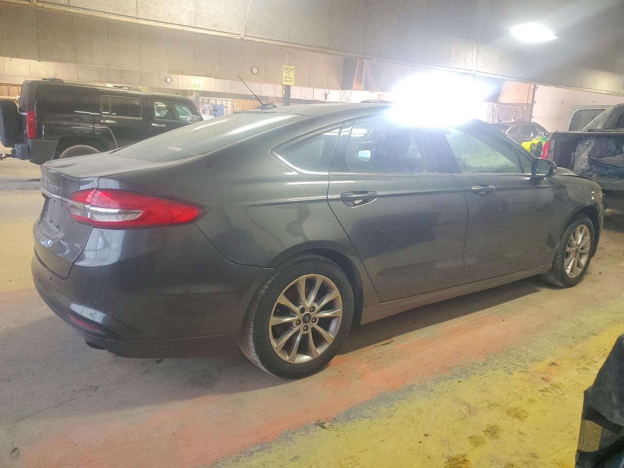 2017 FORD FUSION SE photo 3
