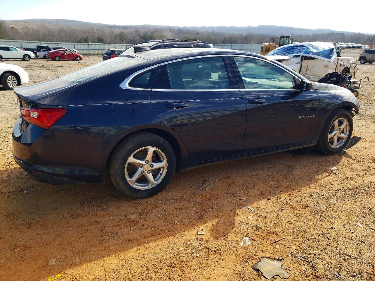 2016 CHEVROLET MALIBU LS photo 3