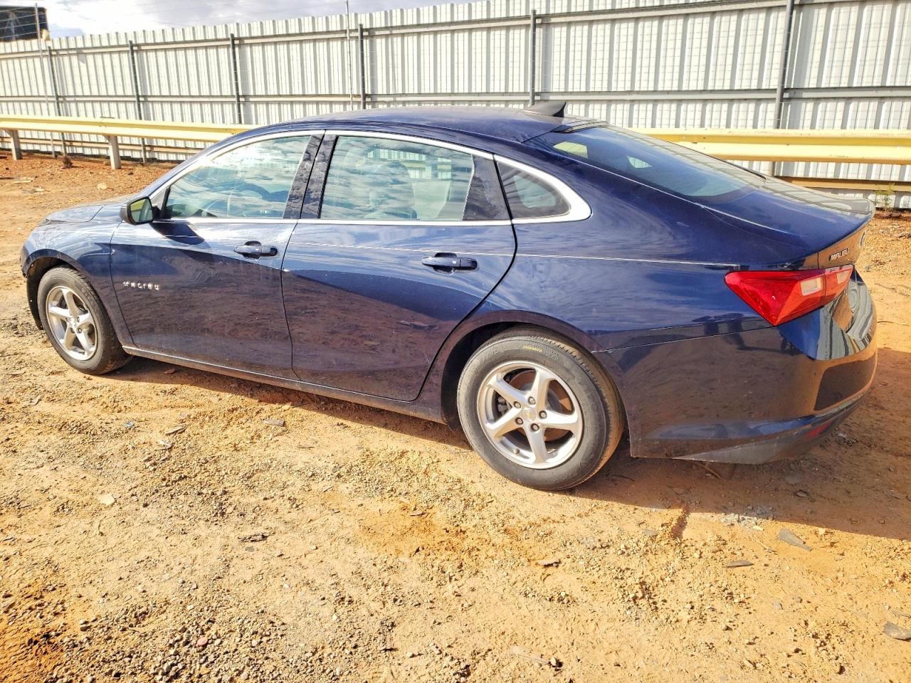 2016 CHEVROLET MALIBU LS photo 2
