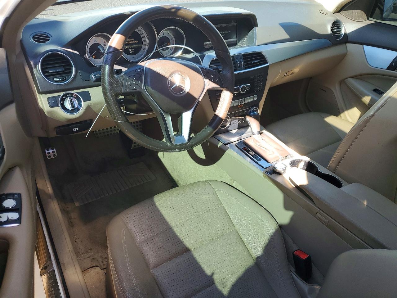 2013 MERCEDES-BENZ C 250 photo 15